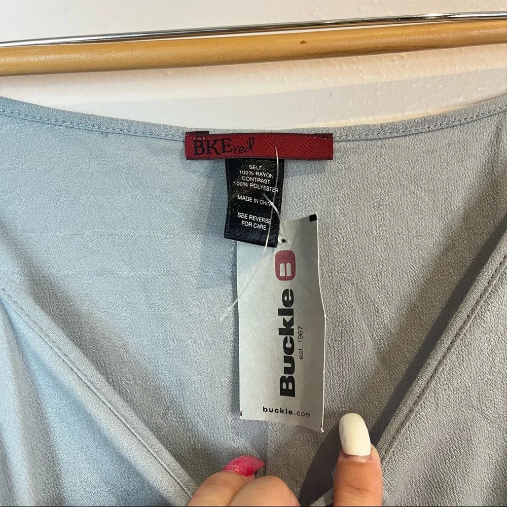 2/$25 NWT BKE Red Buckle Pale Blue Minimalist Scalloped Lace Simple Hott Tank - Picture 8 of 10